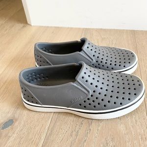 Native boys slip on shoes grey size J1